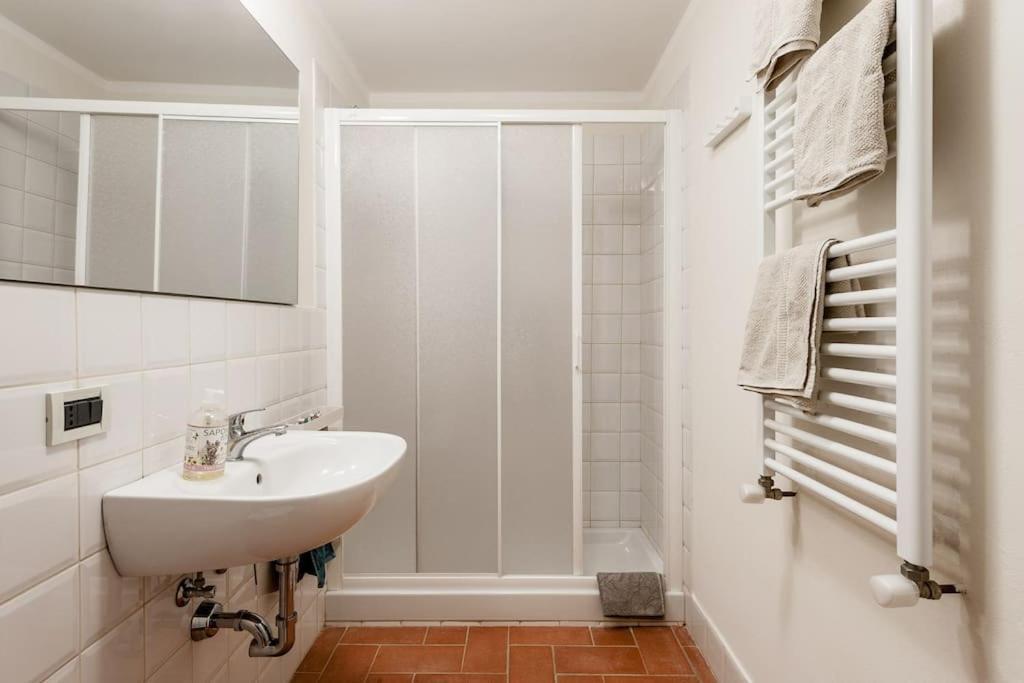 Appartamento Montenero Vista Mare ลีวอร์โน ภายนอก รูปภาพ