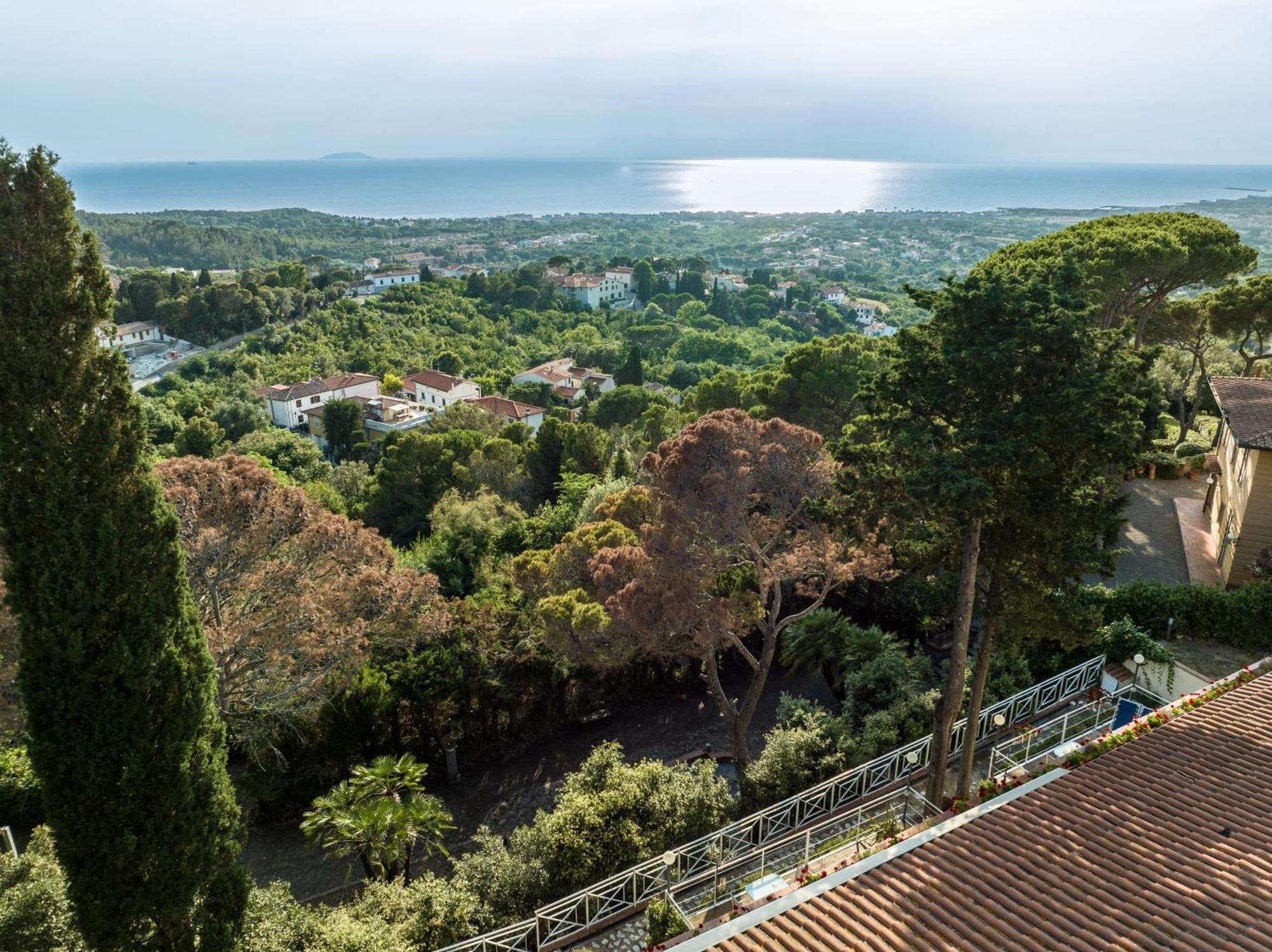 Appartamento Montenero Vista Mare ลีวอร์โน ภายนอก รูปภาพ